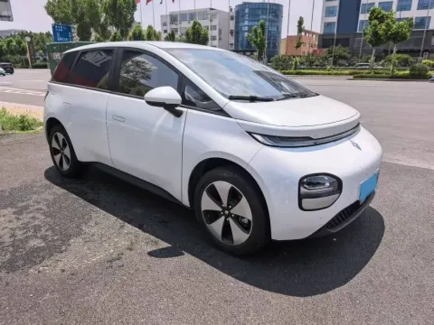 2023 BaoJun Cloud BEV 50.6KWH
