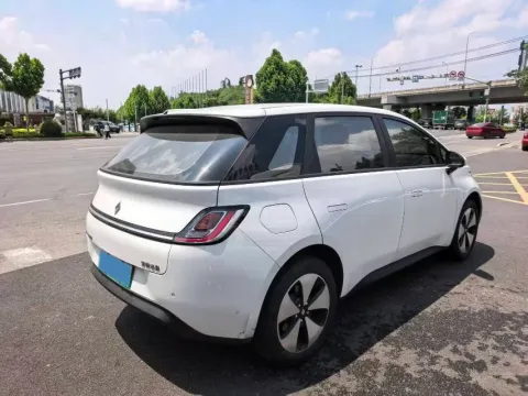 2023 BaoJun Cloud BEV 50.6KWH