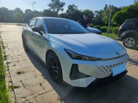 2024 ChangAn UNI-V 1.5T 188HP L4 7DCT,autocango,china used car exporter,china ev exporter,chinese used car exporter,chinese used ev exporter