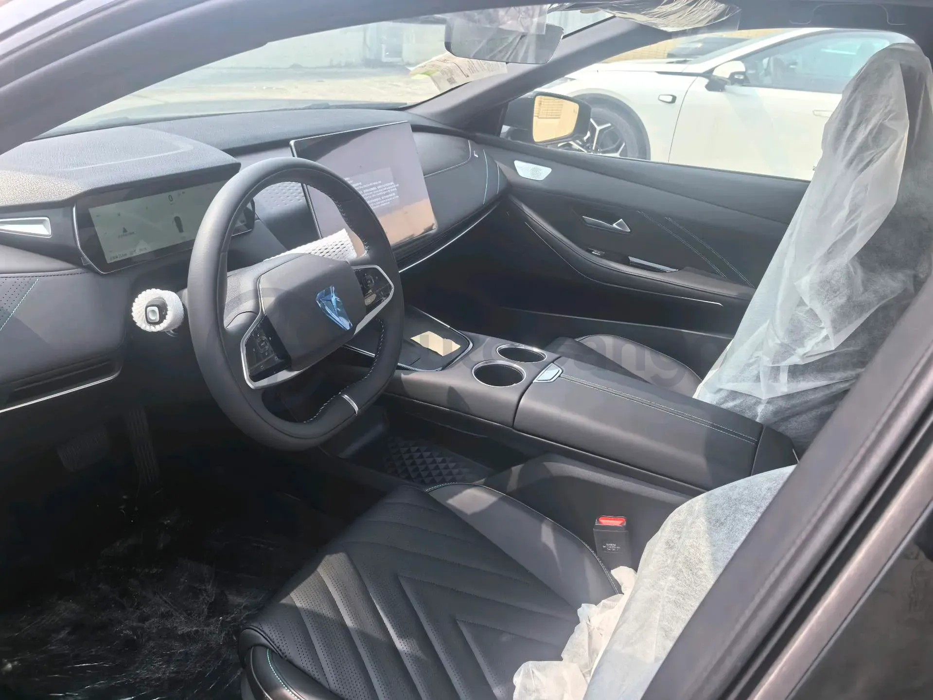 2025 Deepal SL03 1.5L 95HP L4 REEV 18.99KWH,autocango,china used car exporter,china ev exporter,chinese used car exporter,chinese used ev exporter