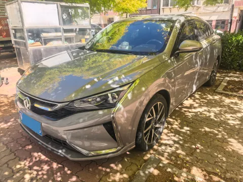 2020 DONGFENG AEOLUS YIXUAN,autocango,china used car exporter,china ev exporter,chinese used car exporter,chinese used ev exporter