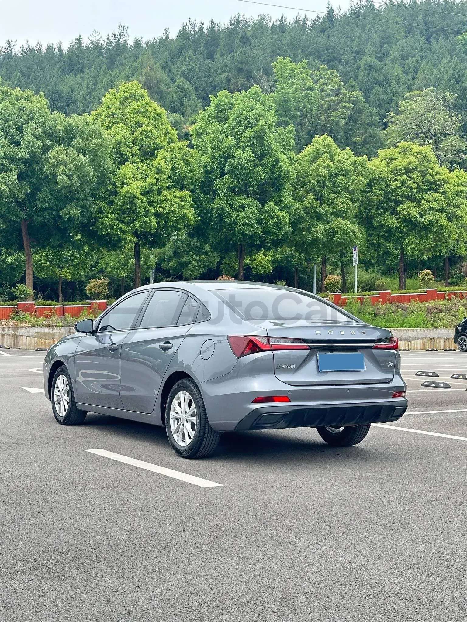 2023 Roewe i5 1.5L 129HP L4 5MT,autocango,china used car exporter,china ev exporter,chinese used car exporter,chinese used ev exporter