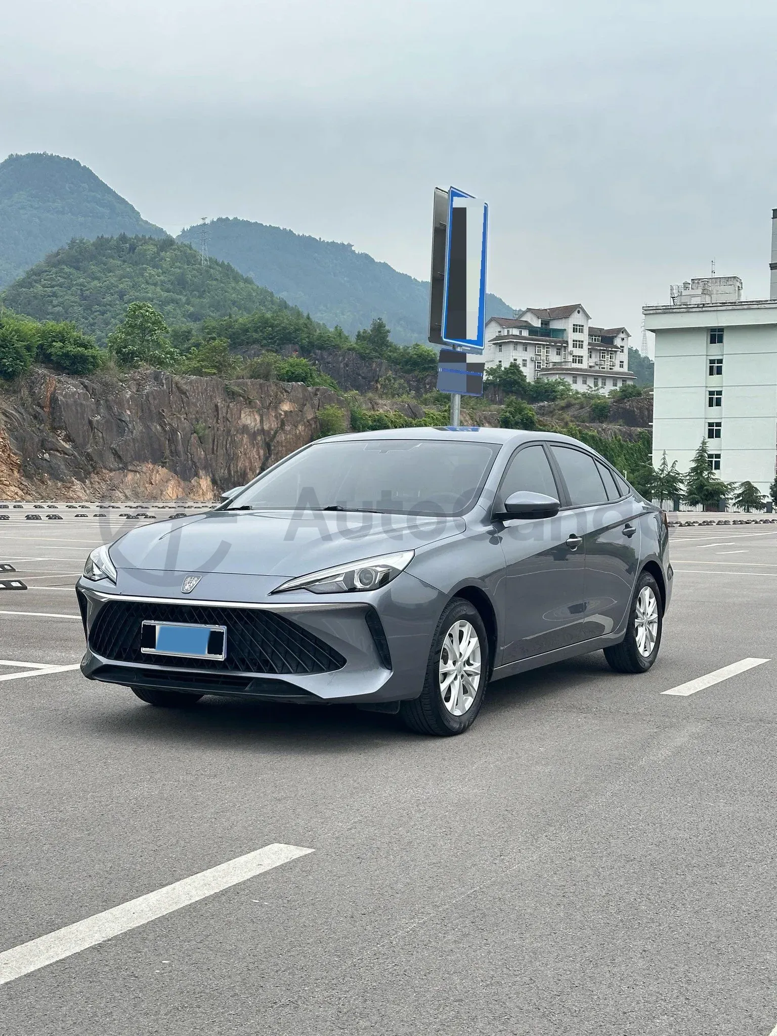 2023 Roewe i5 1.5L 129HP L4 5MT,autocango,china used car exporter,china ev exporter,chinese used car exporter,chinese used ev exporter