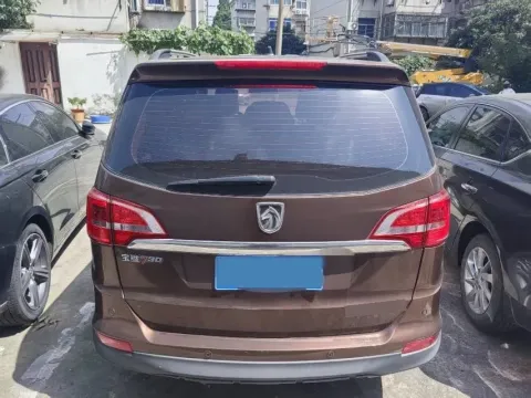 2016 BaoJun 730 1.5L 112HP L4 5MT,autocango,china used car exporter,china ev exporter,chinese used car exporter,chinese used ev exporter