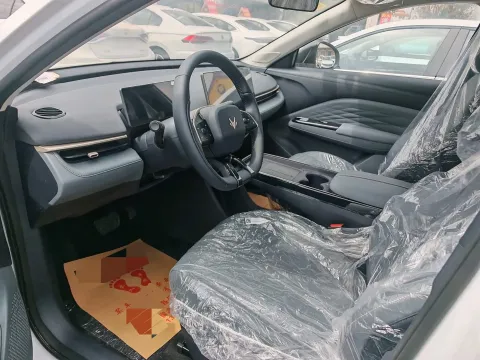 2025 WuLing HongGuang New Energy REEV 99HP REEV