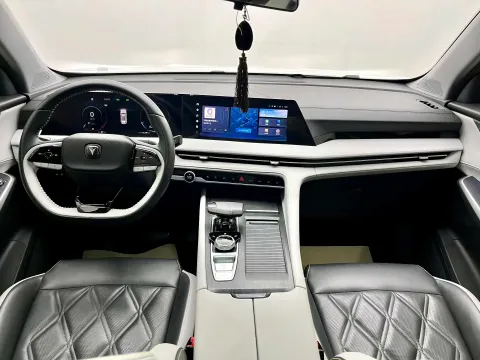 2023 ChangAn CS75 Plus 1.5T 188HP L4 8AT