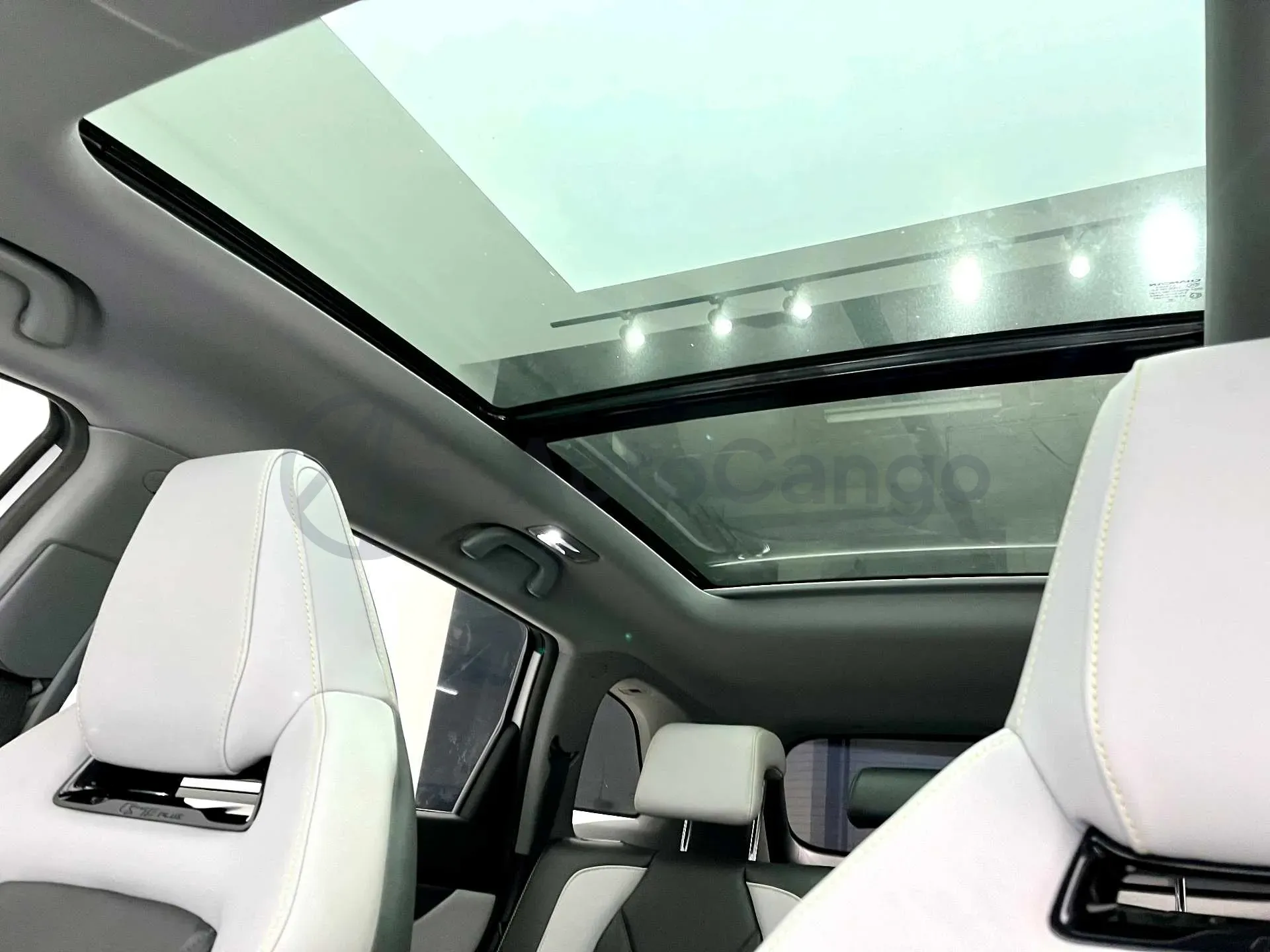2023 ChangAn CS75 Plus 1.5T 188HP L4 8AT,autocango,china used car exporter,china ev exporter,chinese used car exporter,chinese used ev exporter