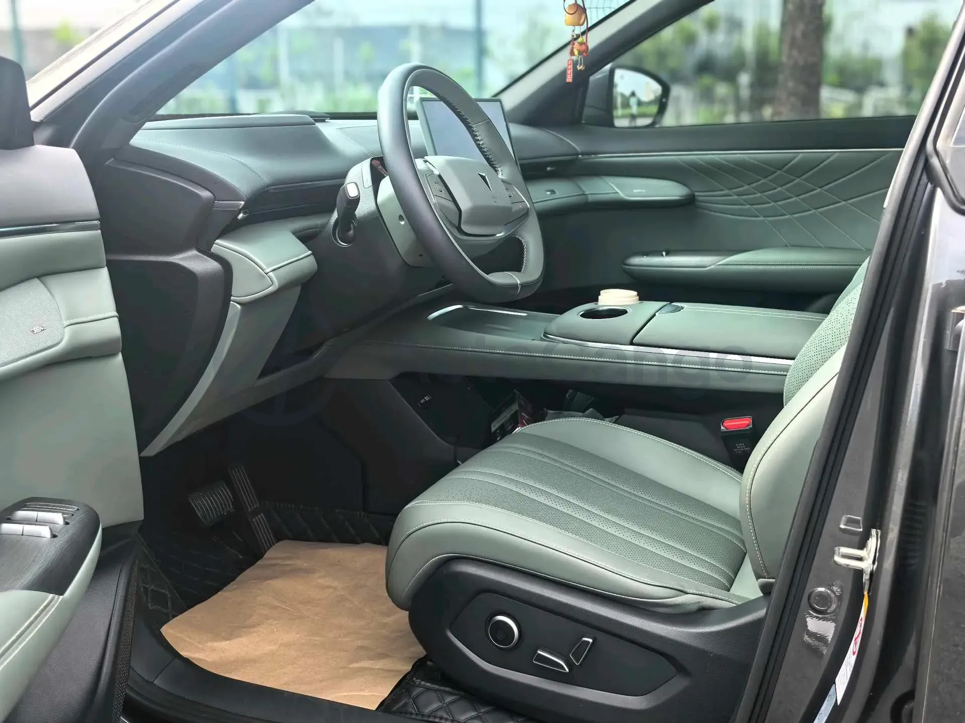 2024 Deepal S07 BEV 68.82KWH,autocango,china used car exporter,china ev exporter,chinese used car exporter,chinese used ev exporter