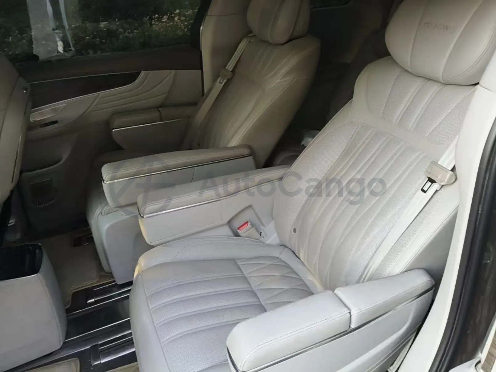 2023 Roewe iMAX8 2.0T 234HP L4 8AT,autocango,china used car exporter,china ev exporter,chinese used car exporter,chinese used ev exporter