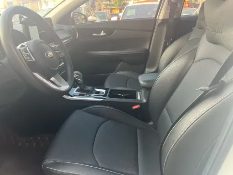2019 Kia K3 1.5L 115HP L4 CVT