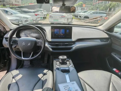 2023 HongQi E-QM5 BEV 54KWH