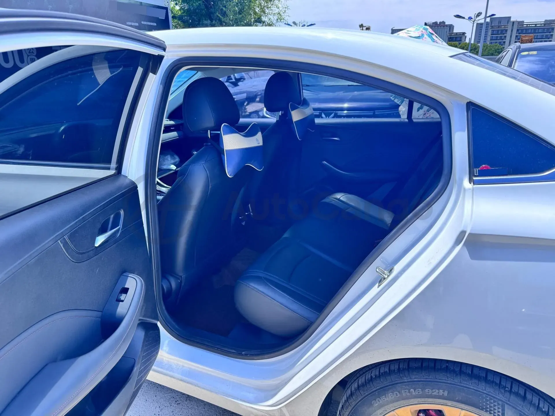 2023 Roewe i5 1.5L 129HP L4 CVT,autocango,china used car exporter,china ev exporter,chinese used car exporter,chinese used ev exporter