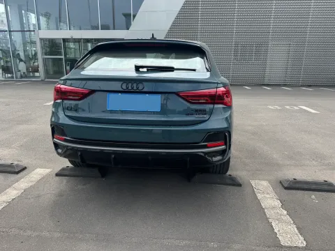 2023 Audi Q3 Sportback 2.0T 220HP L4 7DCT