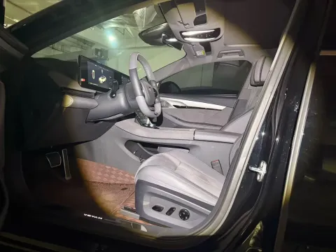 2024 Voyah ZhuiGuang 1.5T 136HP L4 1DHT PHEV 43KWH,autocango,china used car exporter,china ev exporter,chinese used car exporter,chinese used ev exporter