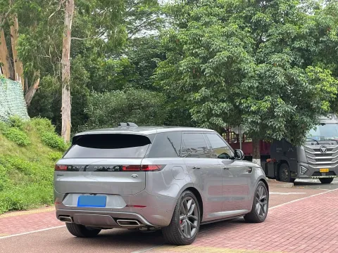 2025 Land Rover Range Rover Sport 3.0T 400HP L6 8AT