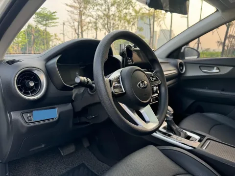 2020 Kia K3 1.5L 115HP L4 CVT