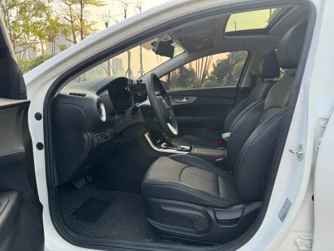 2020 Kia K3 1.5L 115HP L4 CVT