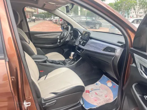 2019 BaoJun 730 1.5T 147HP L4 CVT