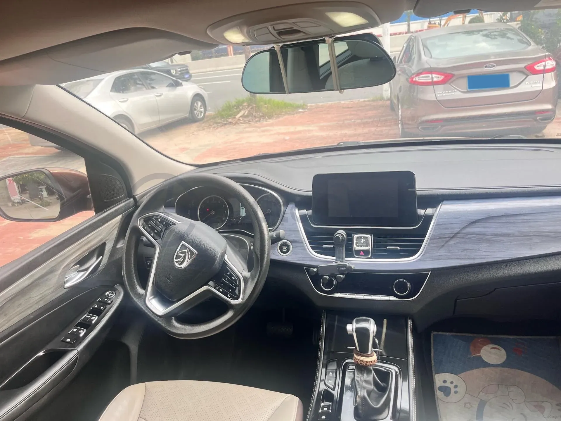 2019 BaoJun 730 1.5T 147HP L4 CVT,autocango,china used car exporter,china ev exporter,chinese used car exporter,chinese used ev exporter
