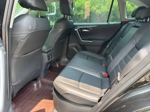 2022 Toyota RAV4 2.5L 178HP L4 E-CVT Hybrid