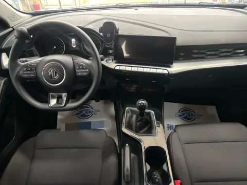 2023 MG 5 1.5L 129HP L4 5MT