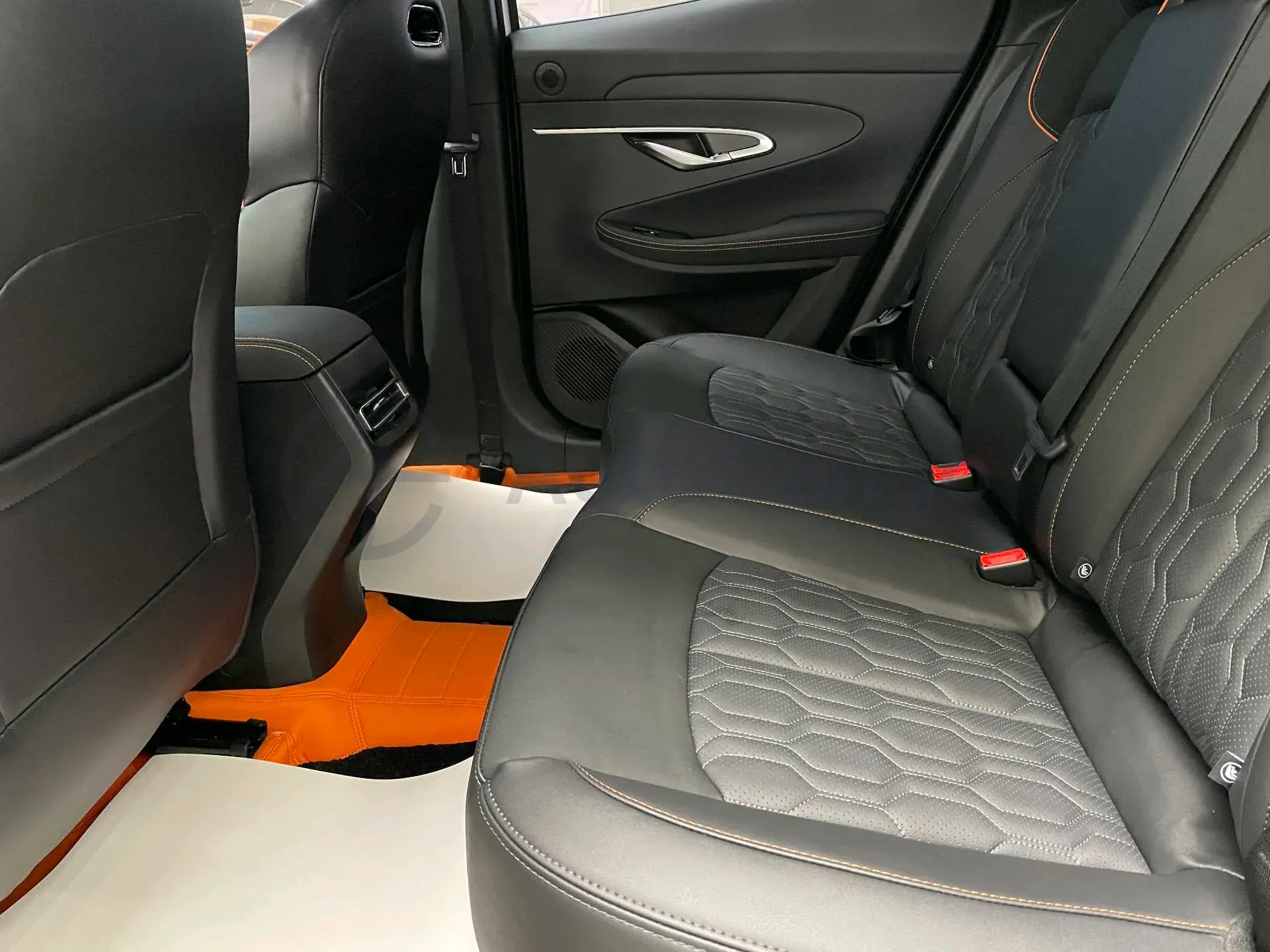2022 ChangAn UNI-T 1.5T 188HP L4 7DCT,autocango,china used car exporter,china ev exporter,chinese used car exporter,chinese used ev exporter