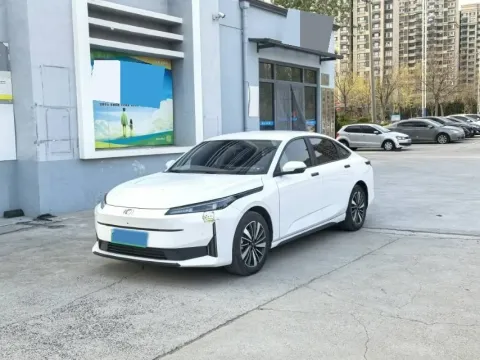 2024 CHANGAN QIYUAN A05,autocango,china used car exporter,china ev exporter,chinese used car exporter,chinese used ev exporter