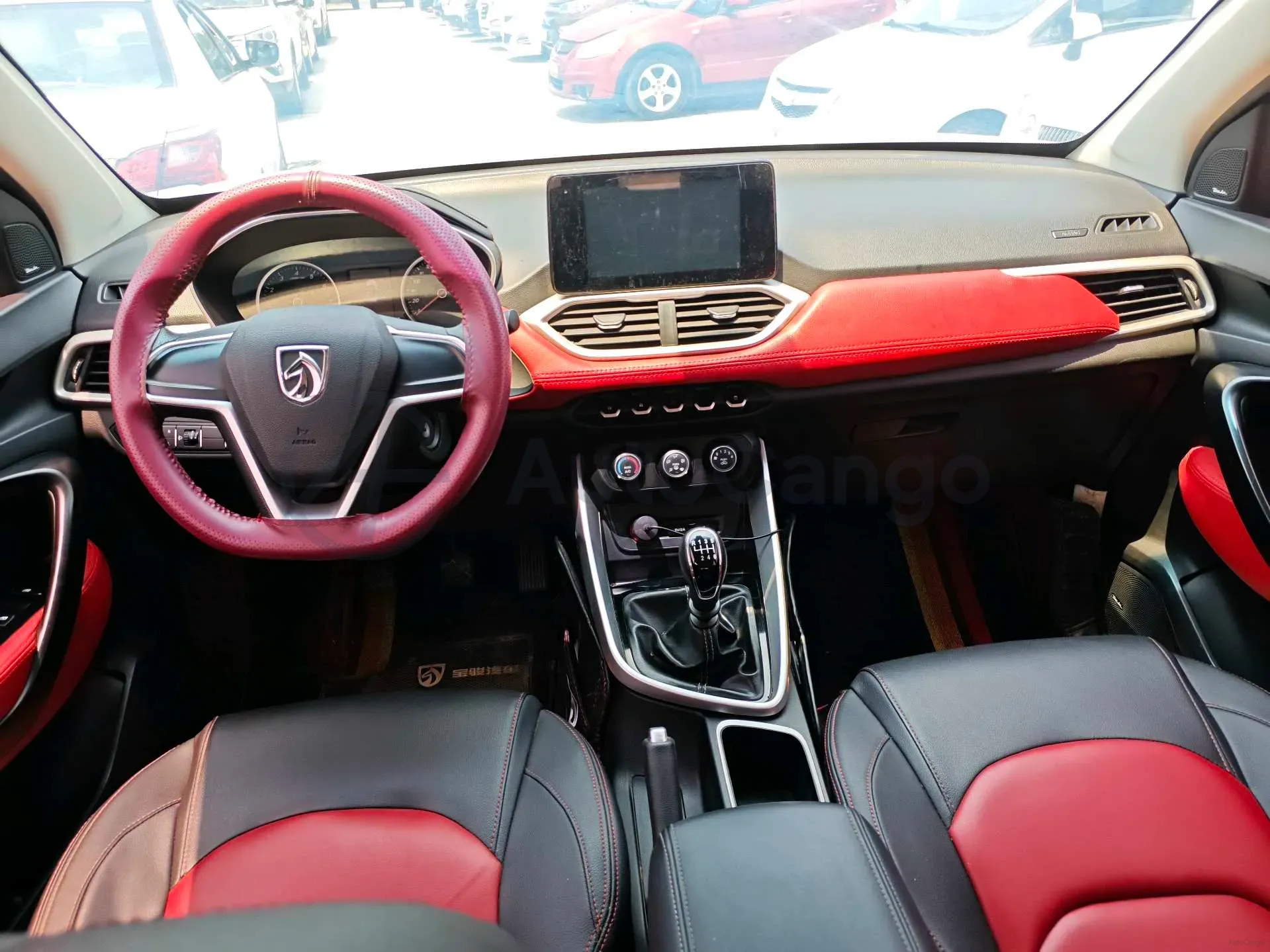 2019 BaoJun 530 1.5T 150HP L4 6MT,autocango,china used car exporter,china ev exporter,chinese used car exporter,chinese used ev exporter