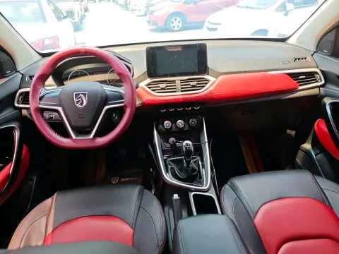 2019 BaoJun 530 1.5T 150HP L4 6MT