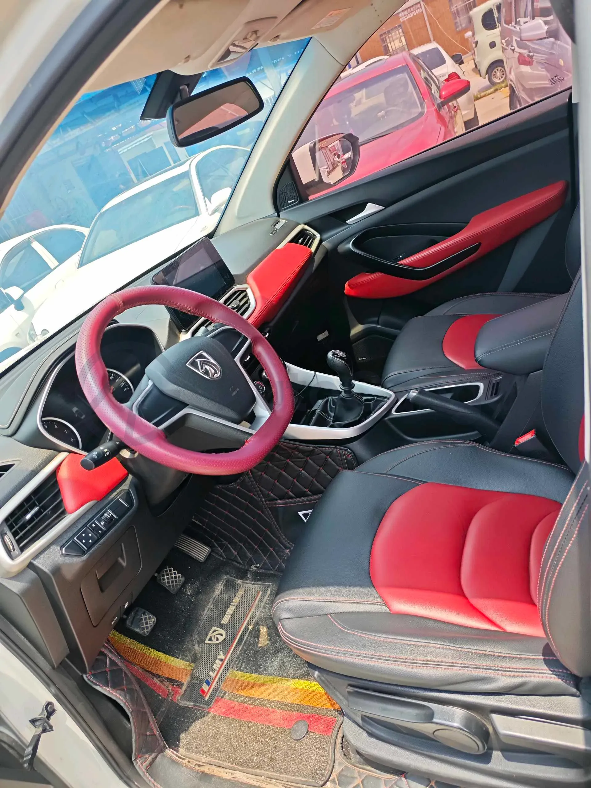 2019 BaoJun 530 1.5T 150HP L4 6MT,autocango,china used car exporter,china ev exporter,chinese used car exporter,chinese used ev exporter