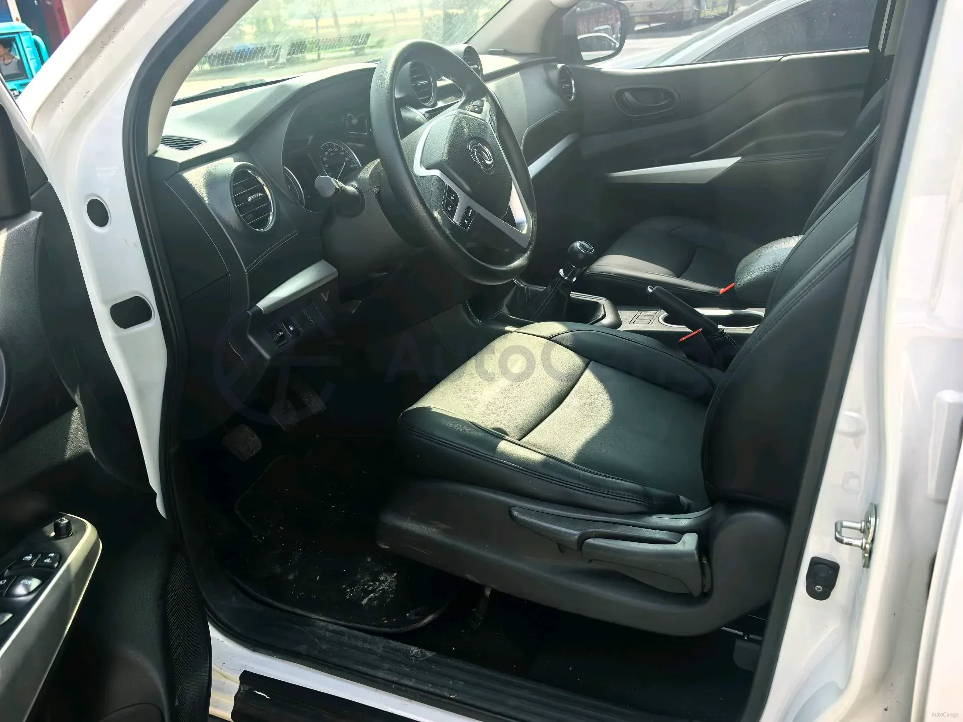 2020 Dongfeng RuiQi 6 2.4L 158HP L4 5MT,autocango,china used car exporter,china ev exporter,chinese used car exporter,chinese used ev exporter