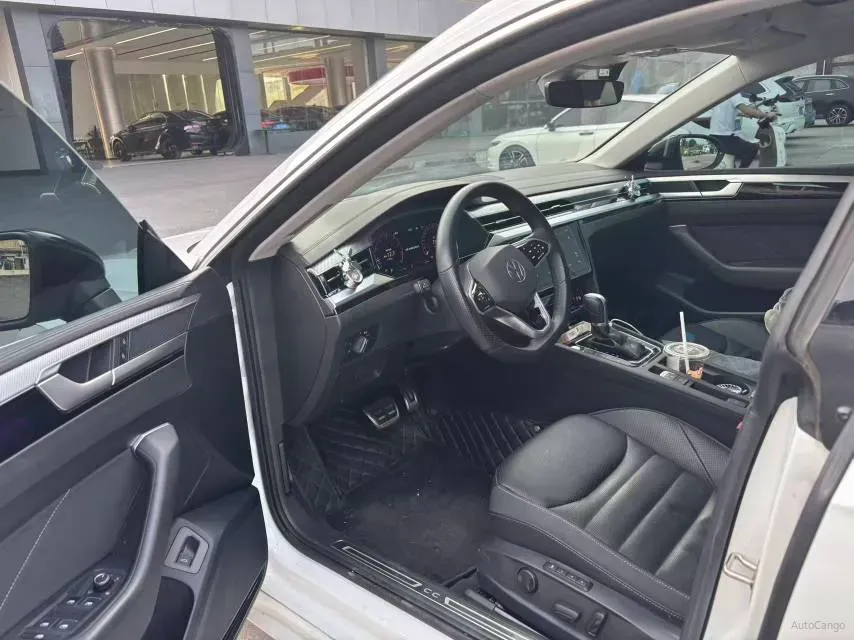 2024 Volkswagen CC 2.0T 220HP L4 7DCT,autocango,china used car exporter,china ev exporter,chinese used car exporter,chinese used ev exporter