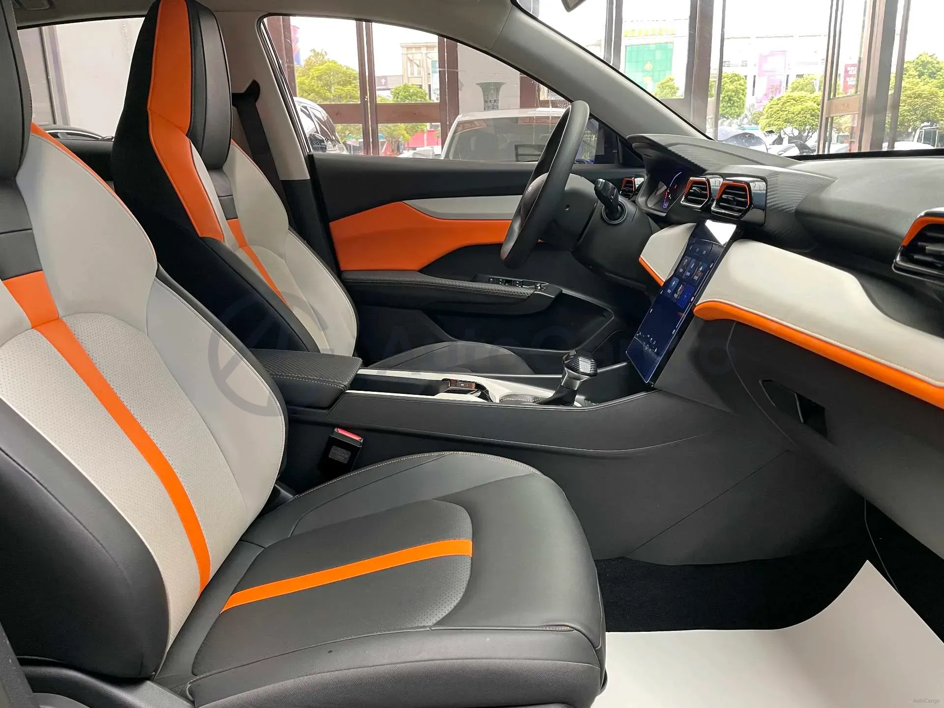 2023 DongFeng Aeolus YiXuan 1.5L 125HP L4 6DCT,autocango,china used car exporter,china ev exporter,chinese used car exporter,chinese used ev exporter