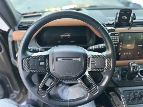 2023 Land Rover Defender 3.0T 400HP L6 8AT