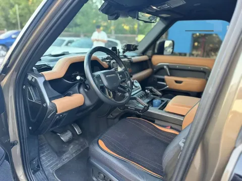 2023 Land Rover Defender 3.0T 400HP L6 8AT
