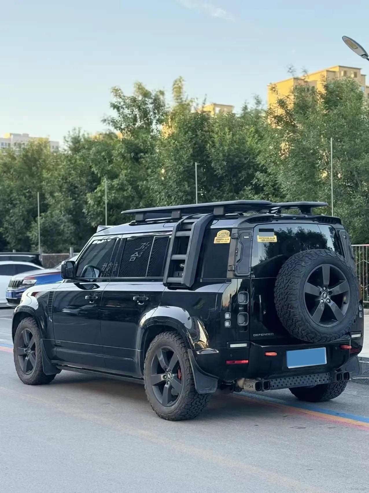 2023 Land Rover Defender 3.0T 400HP L6 8AT,autocango,china used car exporter,china ev exporter,chinese used car exporter,chinese used ev exporter