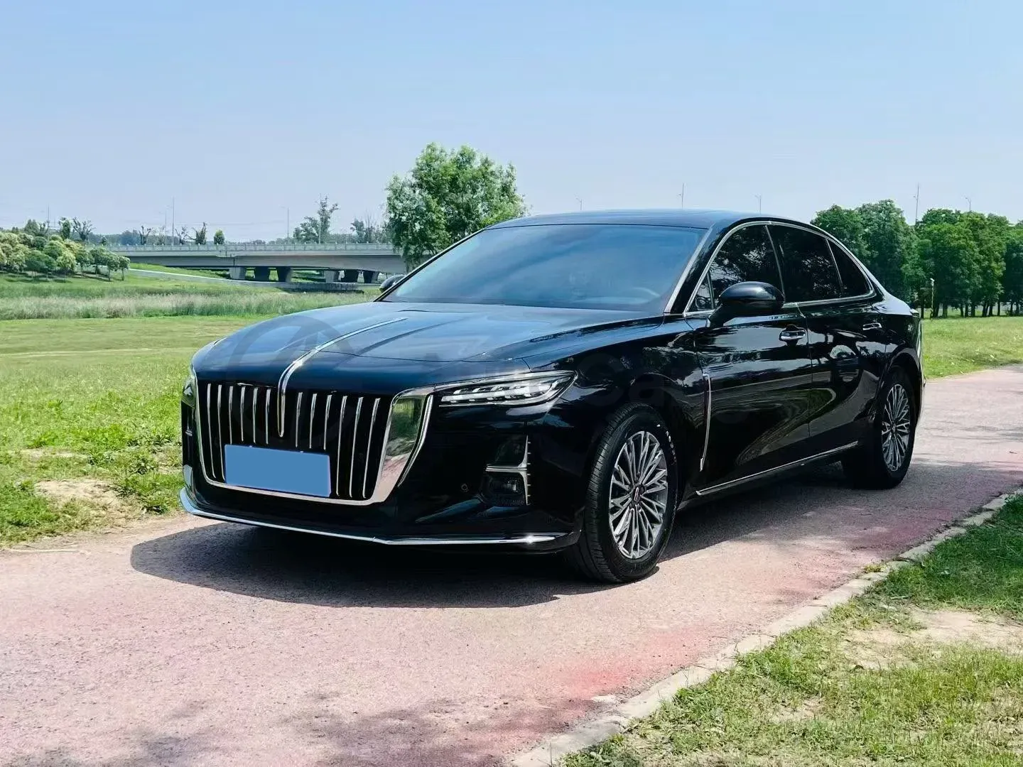 2025 HongQi H5 1.5T 169HP L4 7DCT,autocango,china used car exporter,china ev exporter,chinese used car exporter,chinese used ev exporter