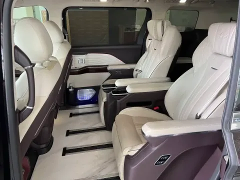 2023 HongQi HQ9 2.0T 252HP L4 8AT
