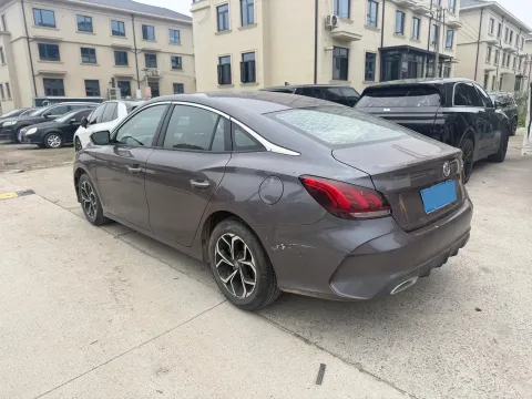 2021 MG 5 1.5L 120HP L4 CVT