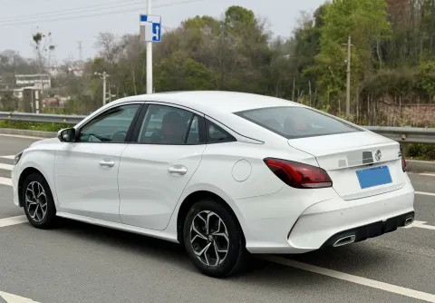 2021 MG 5 1.5L 120HP L4 CVT