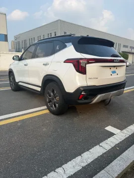 2023 Kia Seltos 1.5L 115HP L4 CVT