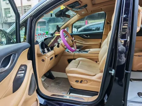 2024 Voyah Dream 1.5T 150HP L4 1DHT PHEV 43KWH,autocango,china used car exporter,china ev exporter,chinese used car exporter,chinese used ev exporter