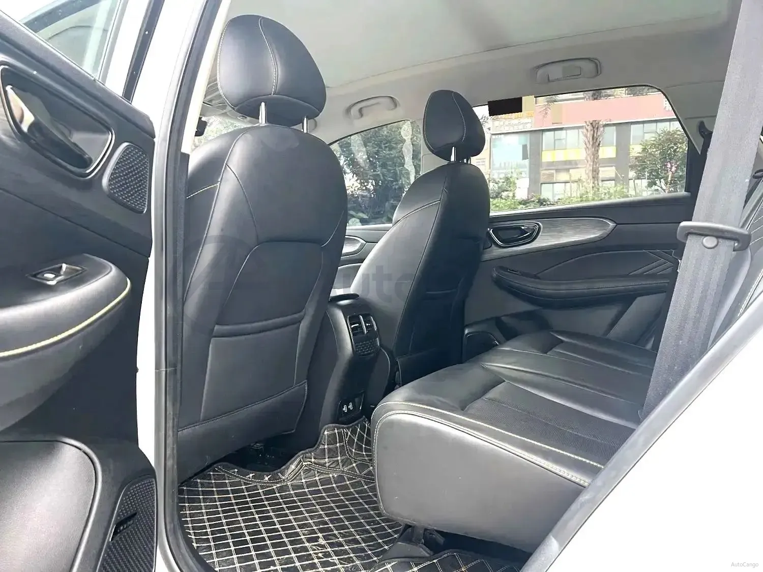 2021 Roewe RX5 1.5T 181HP L4 7DCT,autocango,china used car exporter,china ev exporter,chinese used car exporter,chinese used ev exporter
