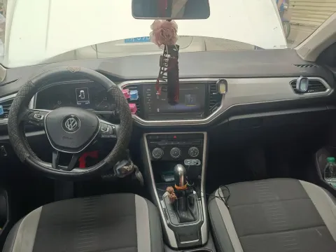 2021 Volkswagen T-Roc 1.4T 150HP L4 7DCT
