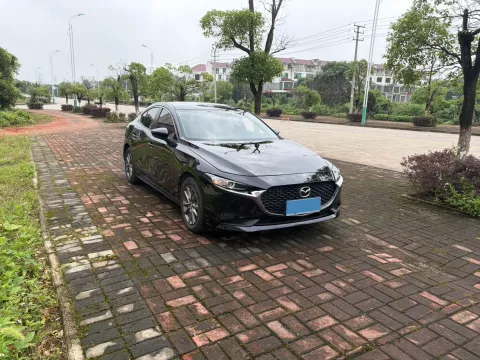 2020 Mazda 3 Axela 1.5L 117HP L4 6AT