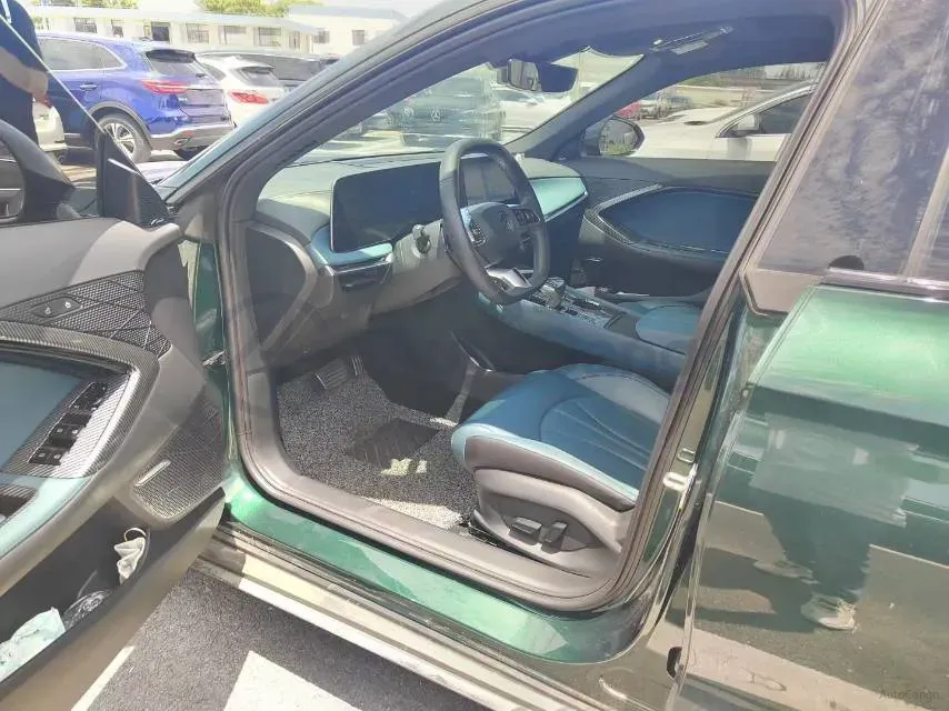 2023 MG 7 2.0T 261HP L4 9AT,autocango,china used car exporter,china ev exporter,chinese used car exporter,chinese used ev exporter
