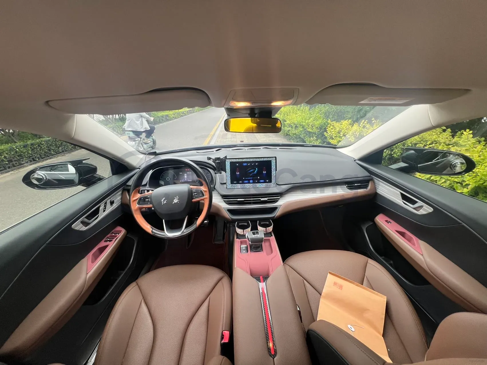 2024 HongQi E-QM5 BEV 72KWH,autocango,china used car exporter,china ev exporter,chinese used car exporter,chinese used ev exporter