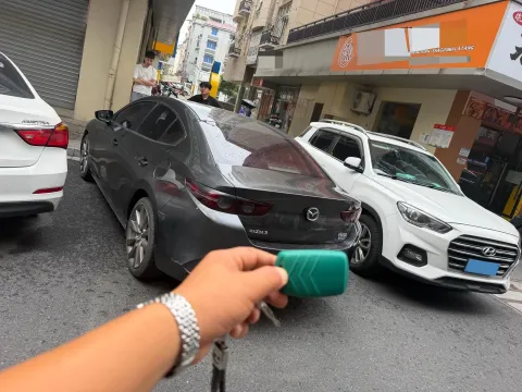2021 Mazda 3 Axela 2.0L 158HP L4 6AT
