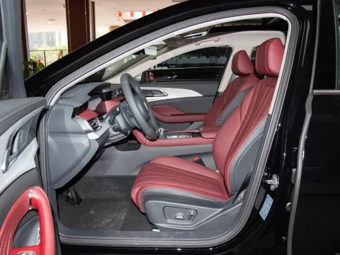 2025 HongQi H5 1.5T 169HP L4 1DHT Hybrid