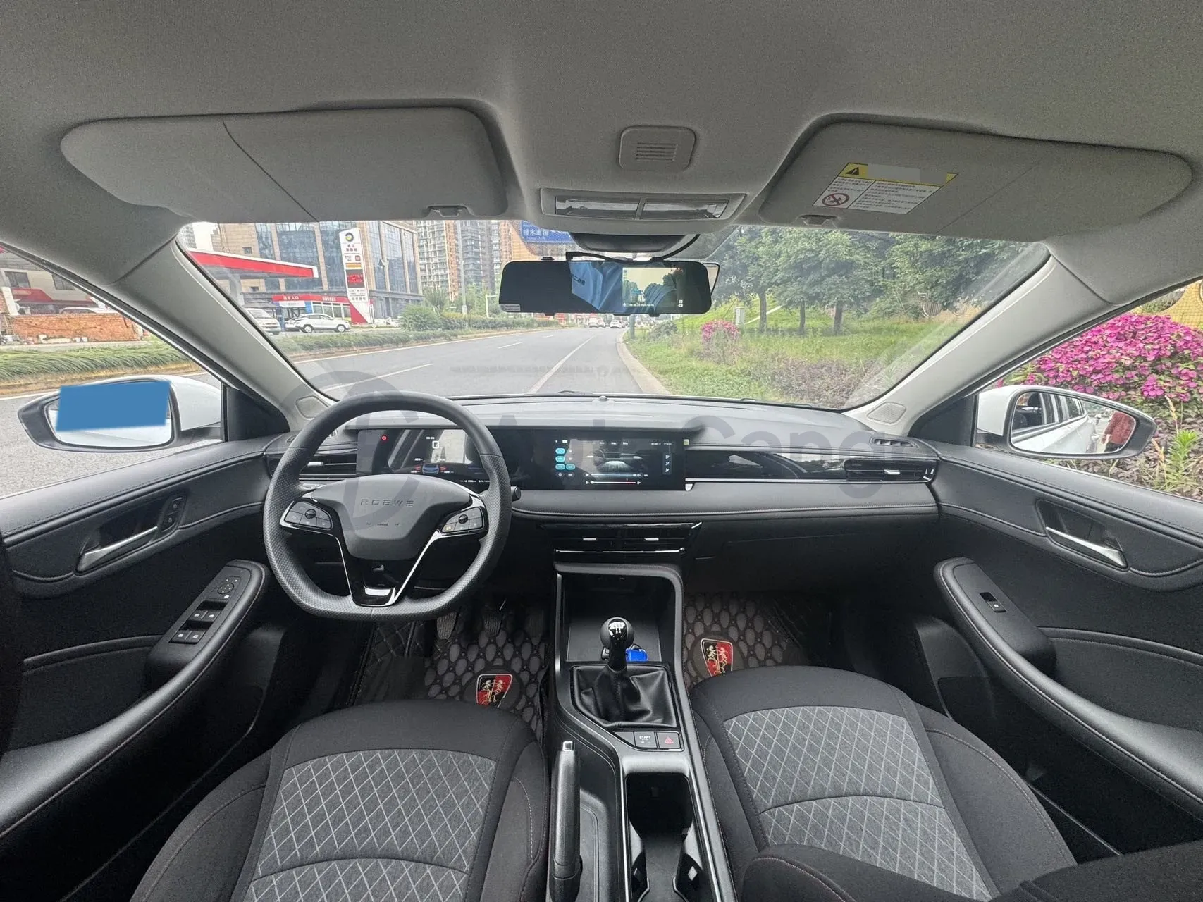 2023 Roewe i5 1.5L 129HP L4 5MT,autocango,china used car exporter,china ev exporter,chinese used car exporter,chinese used ev exporter